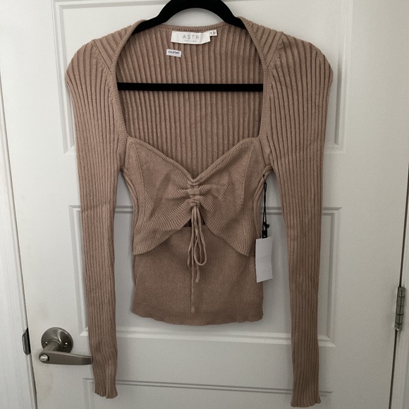 ASTR The Label Cortana Women’s Sweater In Nude - Picture 2 of 5
